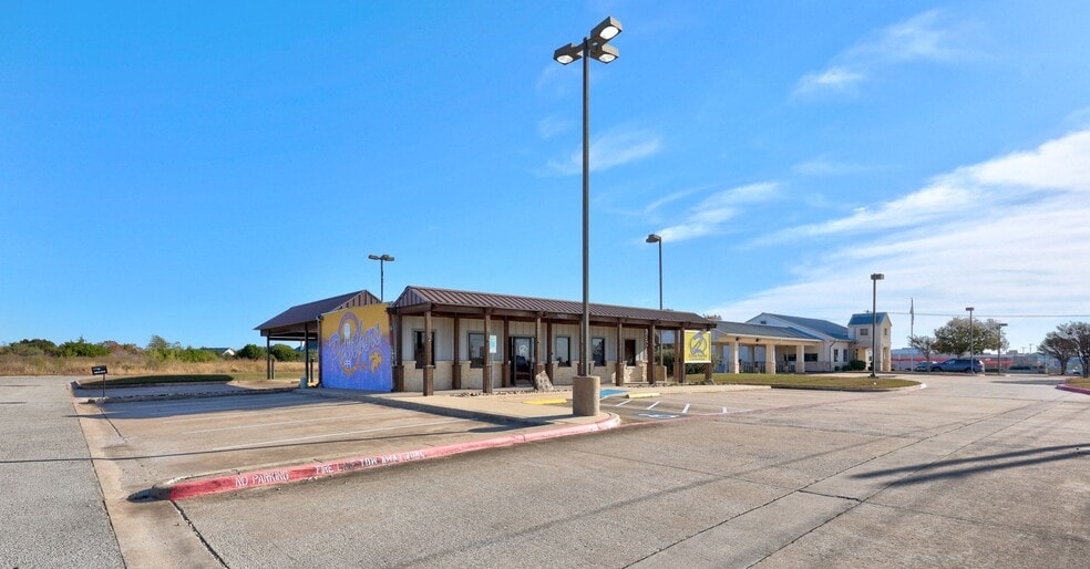More Photos Of 14262 W State Highway 29, Liberty Hill General Retail For Sale