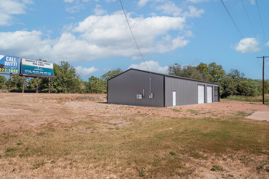 More Photos Of 101 Richards st, Brady Warehouse For Lease