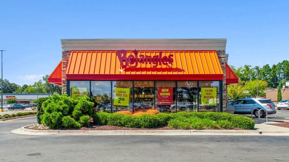 More Photos Of 4516 Durham Chapel Hill Blvd, Durham Auto Dealership For Lease