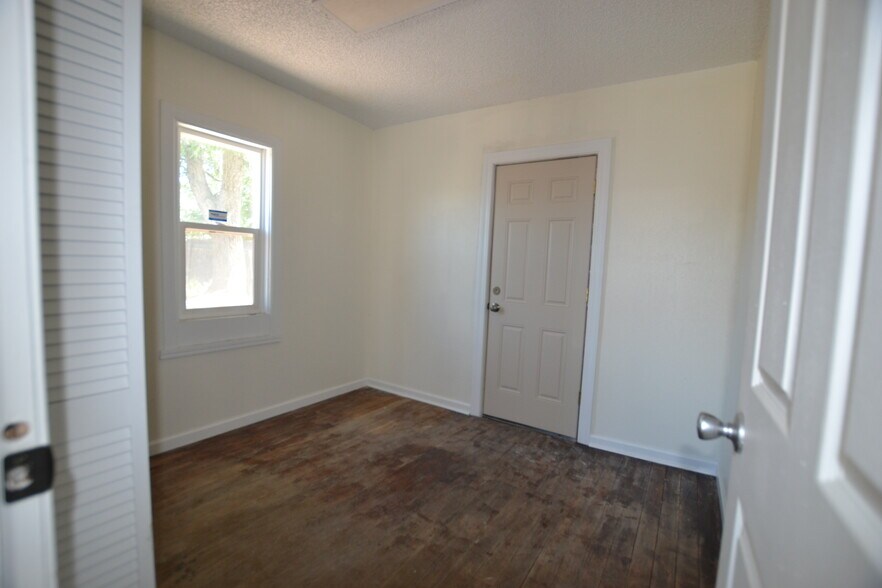 More Photos Of 116 N Orchard Ave, Canon City Auto Dealership For Sale