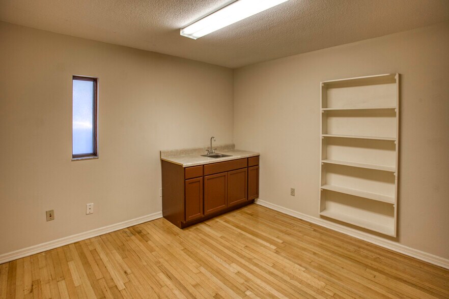 More Photos Of 80 Bonnie Loch Ct, Orlando Office For Lease