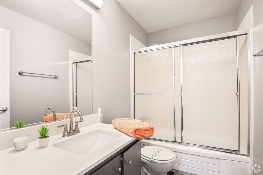 More Photos Of 1709 Shattuck Ave, Berkeley Apartments For Sale