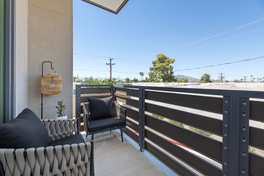 More Photos Of 2040-2060 N Scottsdale Rd, Scottsdale Apartments For Lease