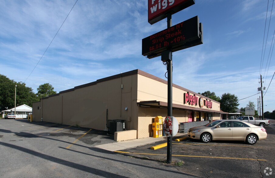 Primary Photo Of 1087 N Hickory St, Loxley Supermarket For Lease