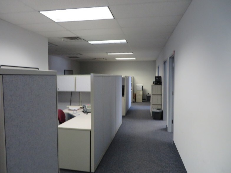 More Photos Of 92 E Main St, Somerville Office For Lease