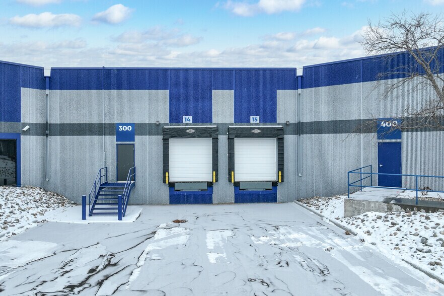 More Photos Of 1284 Corporate Center Dr, Eagan Warehouse For Lease