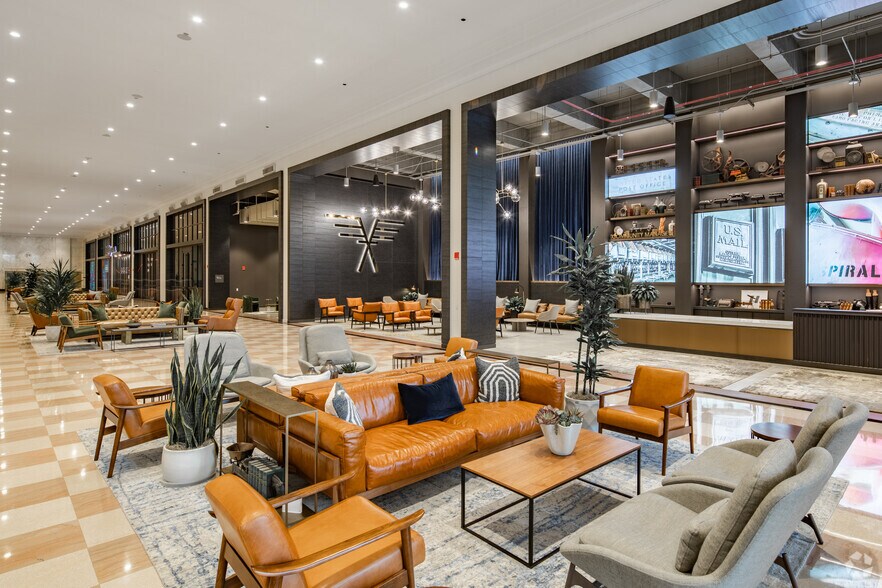 More Photos Of 433 W Van Buren St, Chicago Office For Lease