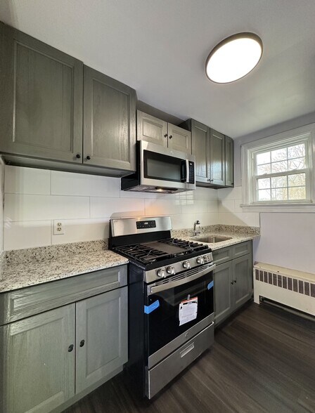 More Photos Of 14 E 40th St, Wilmington Apartments For Sale