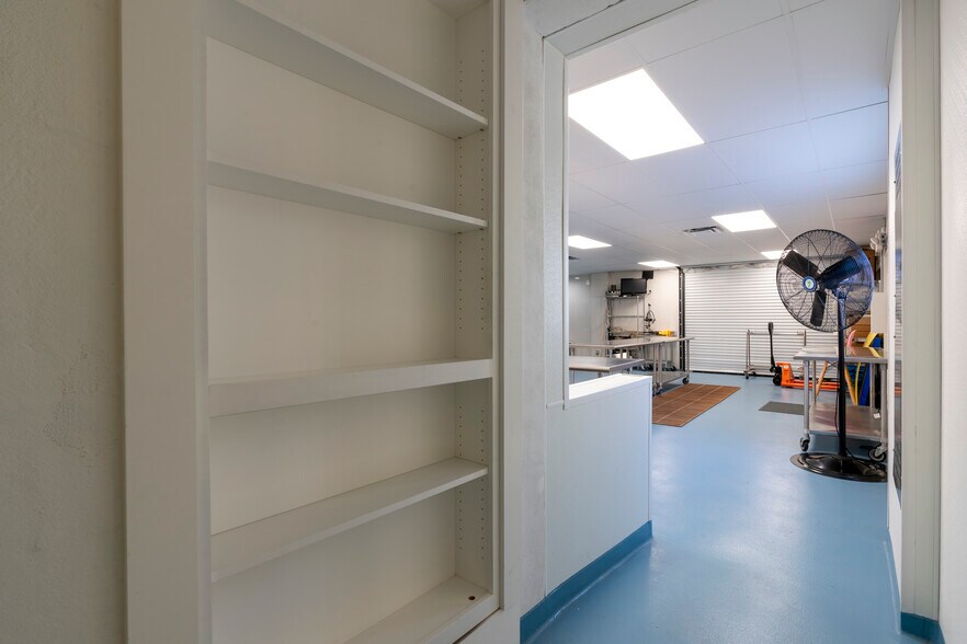 More Photos Of 218 S F St, Lake Worth Beach Warehouse For Sale