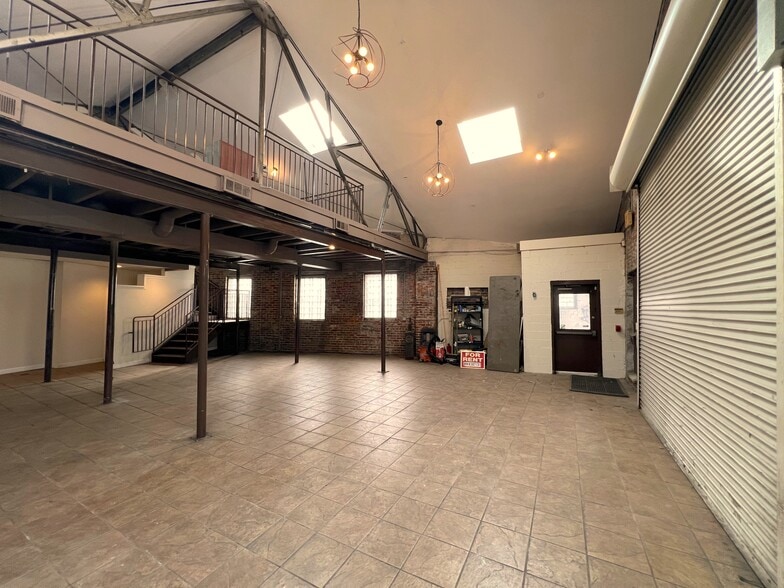 More Photos Of 290 Simpson St, Atlanta Flex For Lease