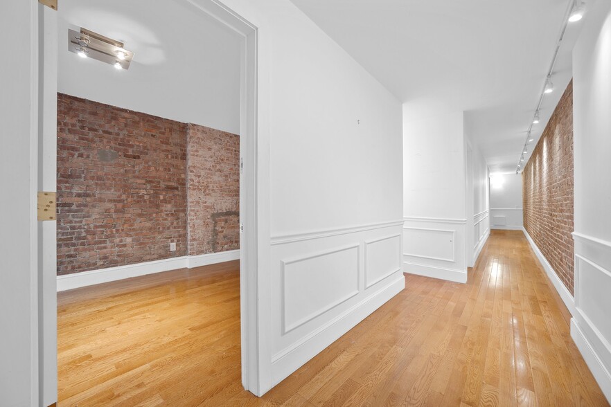 More Photos Of 111 E 62nd St, New York Medical For Lease