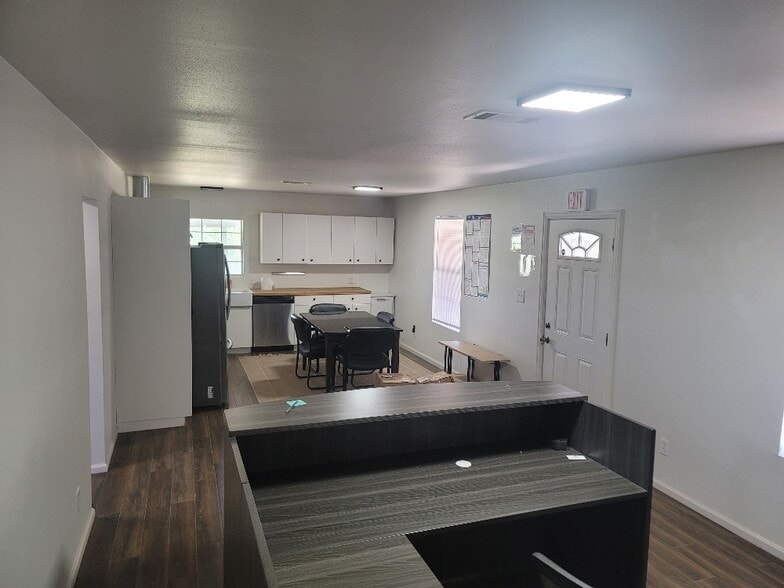 More Photos Of 601 Private Road 900, Hutto Unknown For Lease