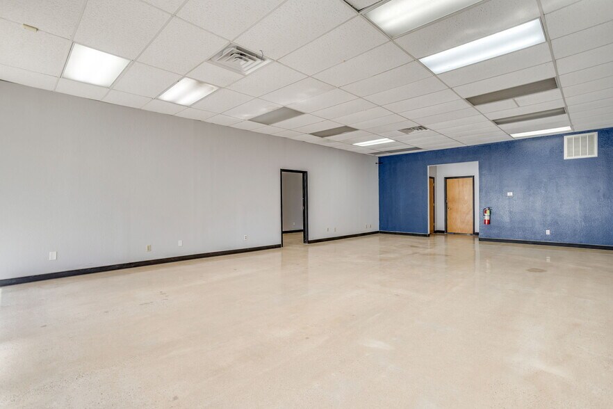 More Photos Of 401 S Jim Wright Fwy, Fort Worth Unknown For Lease