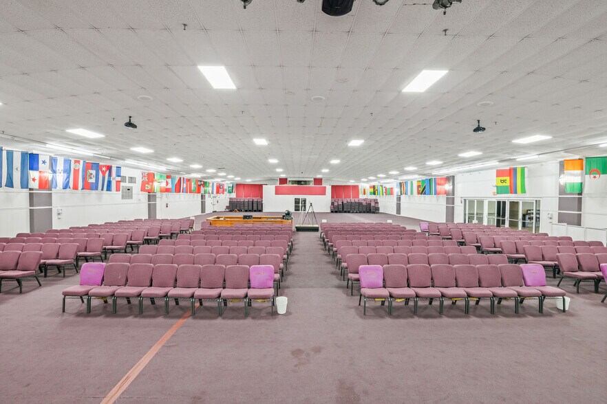 More Photos Of 190 NW 79th Ave, Miami Religious Facility For Lease