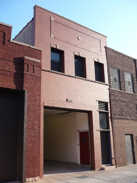 Primary Photo Of 3026-3030 W Carroll Ave, Chicago Warehouse For Lease