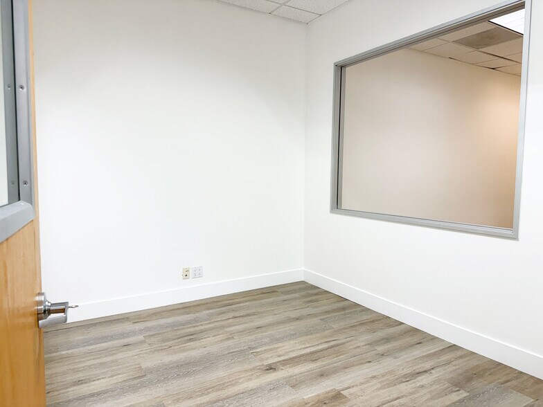 More Photos Of 9660-9690 Research Dr, Irvine Warehouse For Lease
