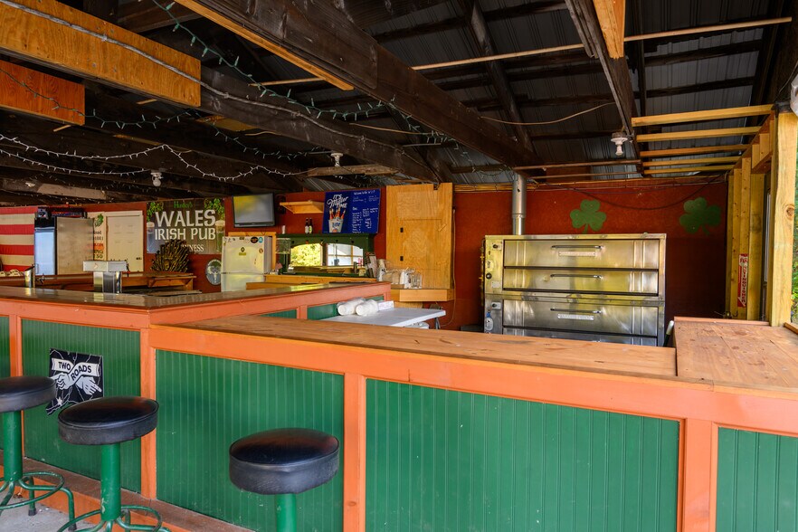 More Photos Of 16 Holland Rd, Wales Bar For Sale