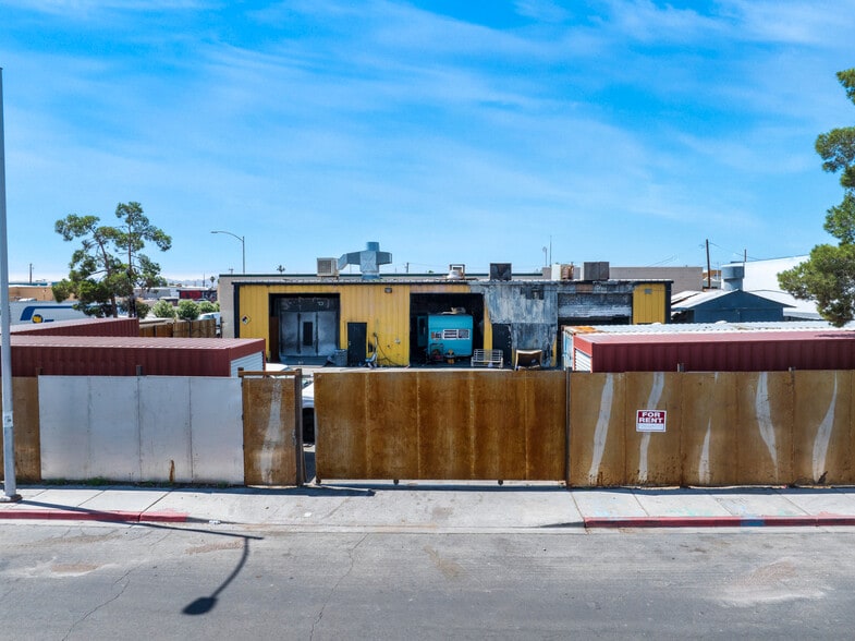 More Photos Of 73 N 30th St, Las Vegas Auto Repair For Sale
