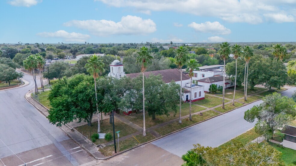 More Photos Of 317 Magnolia Ave, La Feria Religious Facility For Lease