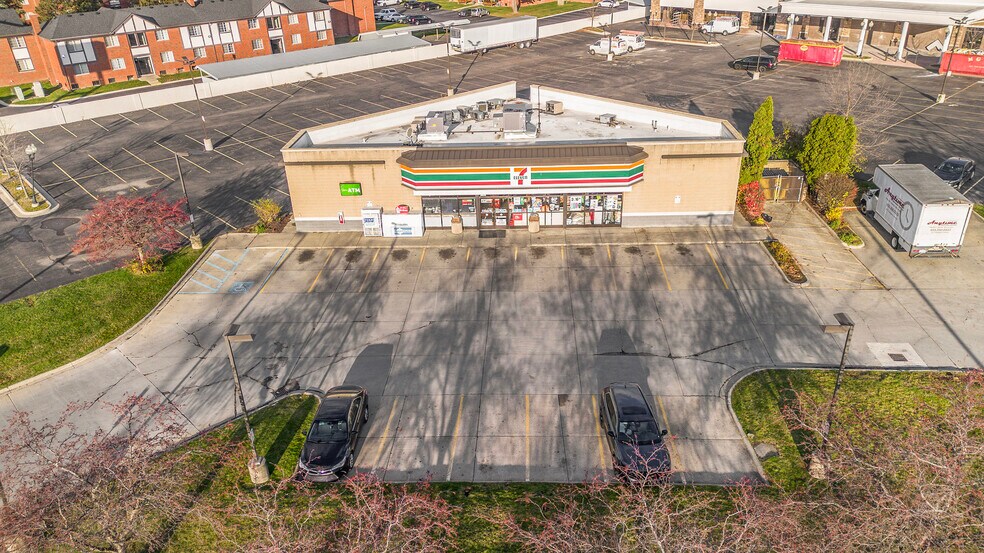 More Photos Of 3909 E 14 Mile Rd, Sterling Heights General Retail For Sale