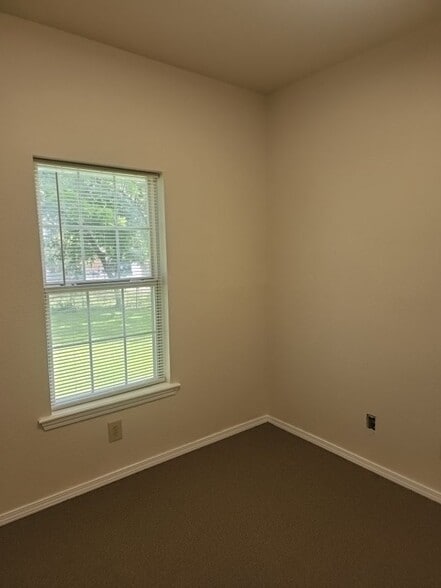 More Photos Of 214 N Oklahoma Ave, Shawnee Medical For Lease