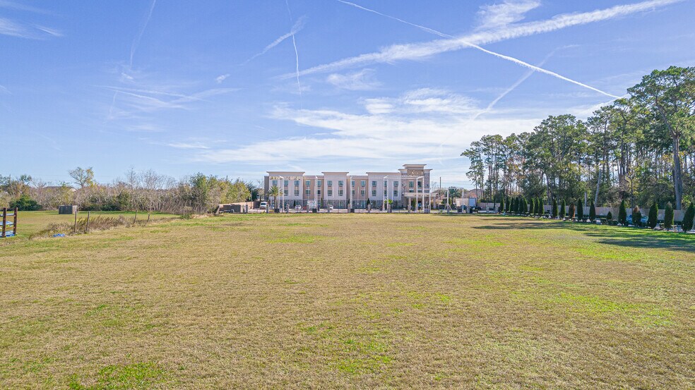 More Photos Of 14380 North Fwy, Houston Land For Sale
