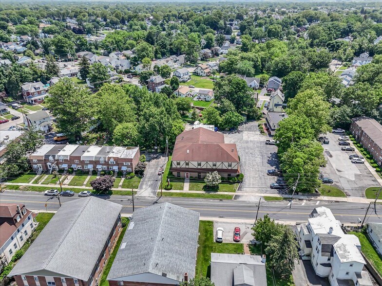 More Photos Of 61 S Morton Ave, Morton Medical For Lease