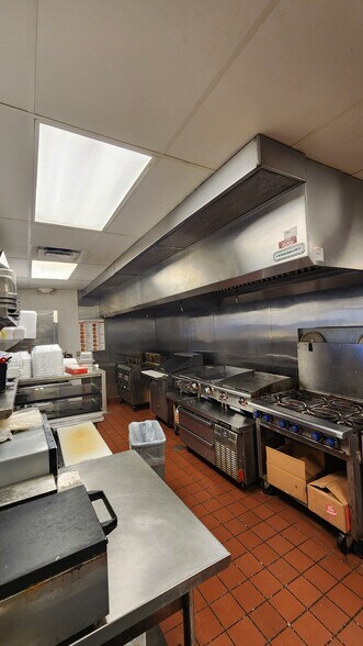 More Photos Of 130 N Broad St, Fairborn Restaurant For Sale