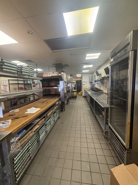 Primary Photo Of 225 N McDonough St, Decatur Freestanding For Lease