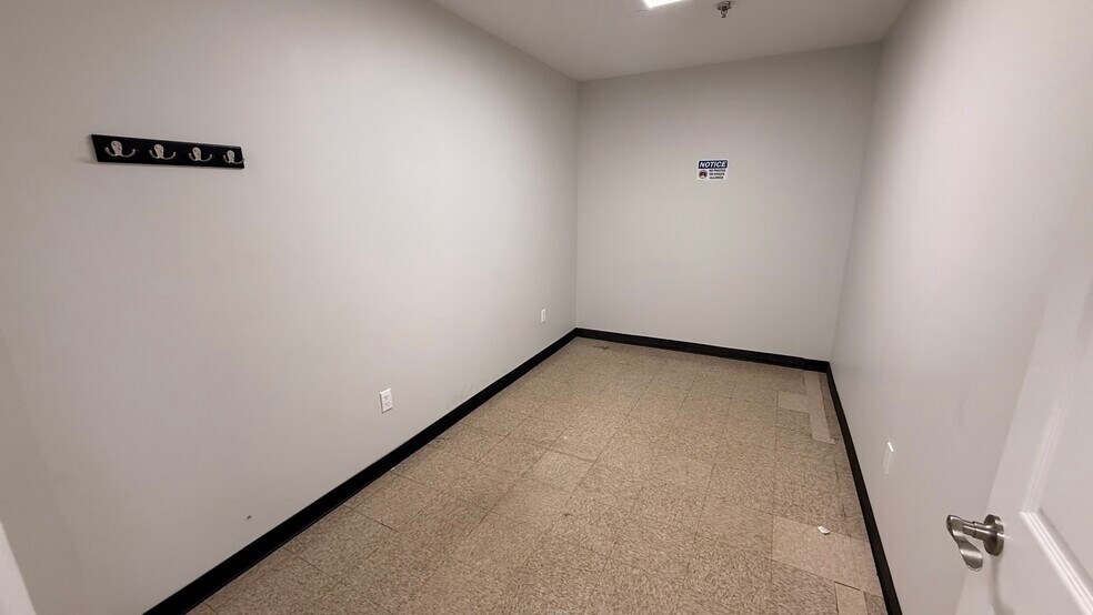 More Photos Of 1648 E 14th St, Brooklyn Medical For Lease