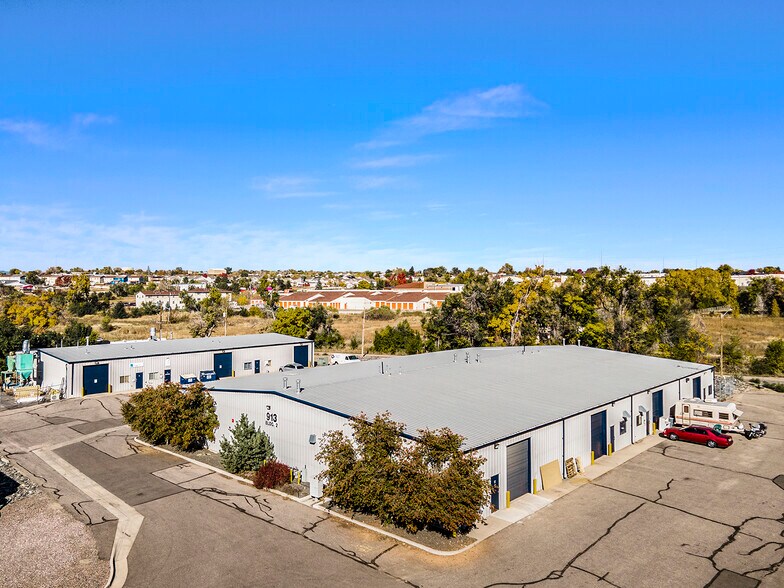 Primary Photo Of 913 E 75th Ave, Denver Unknown For Lease