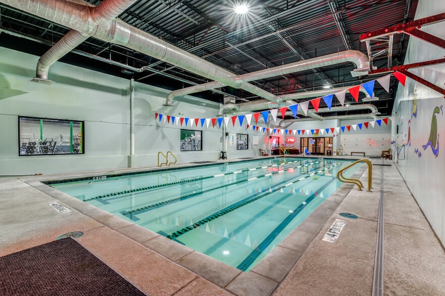 More Photos Of 1000 E Main St, Midlothian Supermarket For Lease