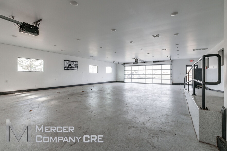 More Photos Of 9229 S I-35 Service Rd, Oklahoma City Auto Repair For Sale