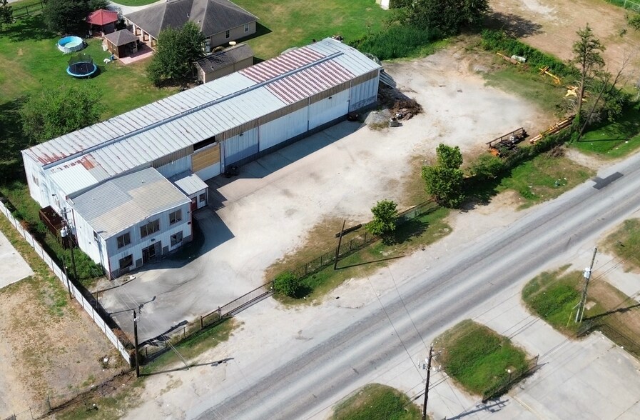 More Photos Of 5814 E Mt Houston Rd, Houston Warehouse For Lease