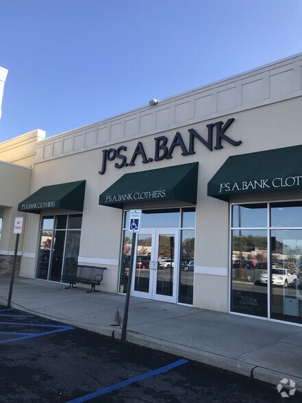 More Photos Of 22 Clifton Country Rd, Clifton Park Unknown For Lease