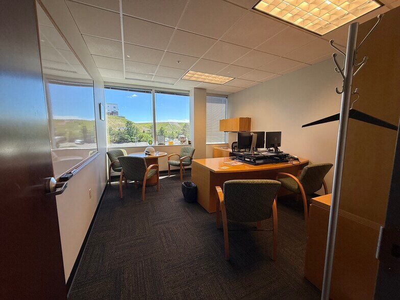 More Photos Of 300-310 Seven Fields Blvd, Seven Fields Office For Lease