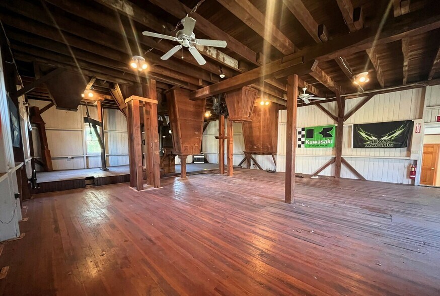 More Photos Of 108 Scenic Dr, Kunkletown Storefront For Sale