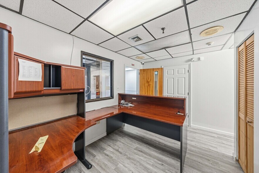 More Photos Of 422 Grand St, Hoboken Apartments For Sale