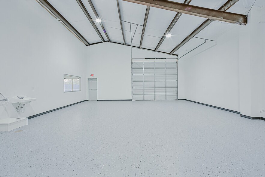 More Photos Of 4108 Dawn St, Houston Industrial For Lease