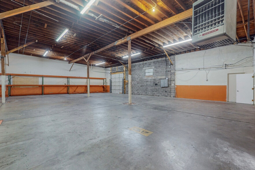 More Photos Of 1823 Commercial St NE, Albuquerque Warehouse For Sale