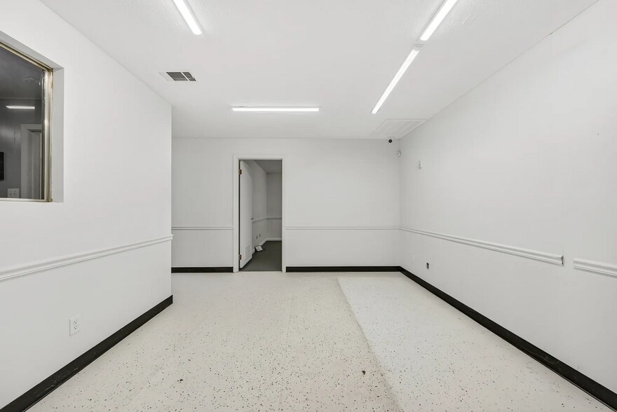 More Photos Of 1302-1308 Talbotton Rd, Columbus Flex For Sale
