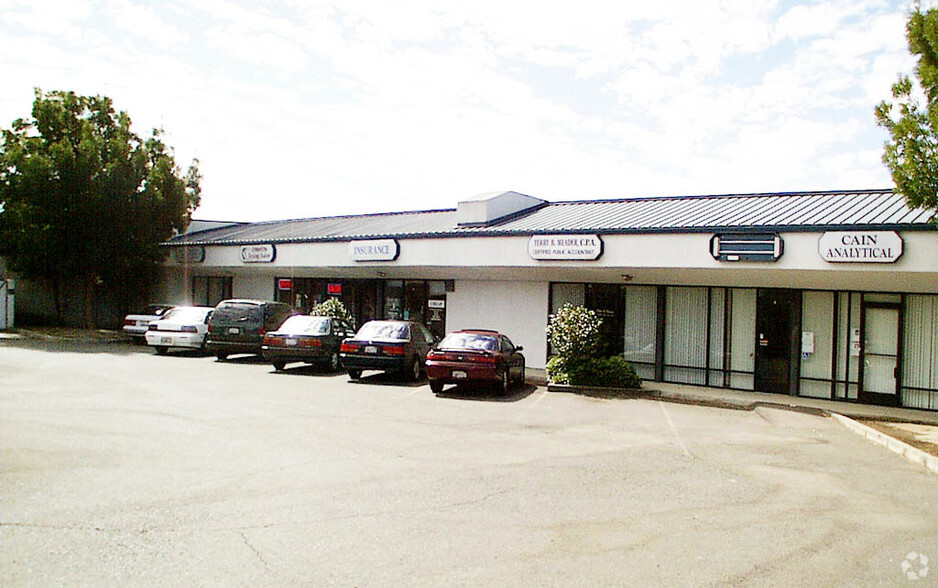 Primary Photo Of 1615 W Texas St, Fairfield Office For Sale