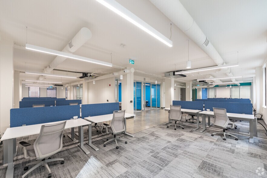 More Photos Of 67 Richmond St W, Toronto Office For Lease