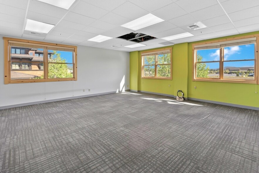 More Photos Of 12313 Soaring Way, Truckee Medical For Sale