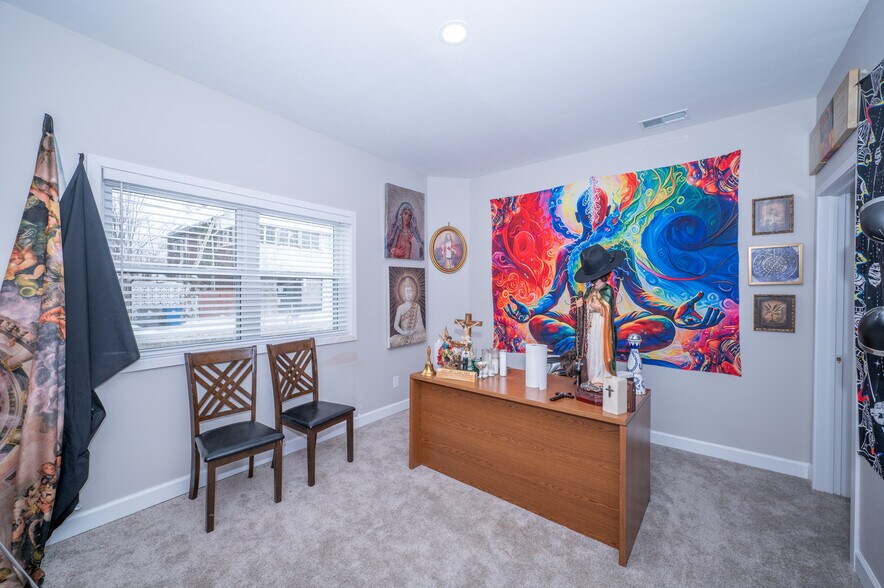 More Photos Of 2305 E Michigan St, Indianapolis Flex For Sale