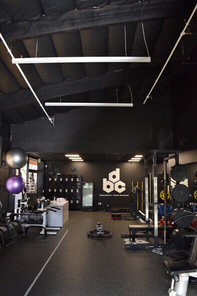 More Photos Of 1370 Redwood Way, Petaluma Office For Sale