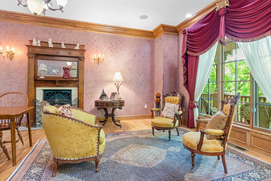 More Photos Of 46 Hillside Ave, Eureka Springs Hospitality For Sale