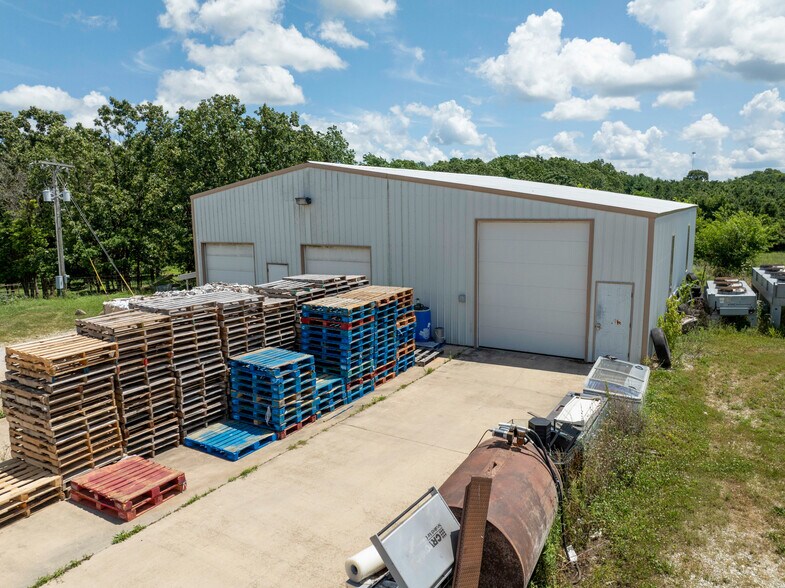 More Photos Of 6839 Outer Rd, Mountain Grove Supermarket For Sale