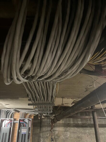 More Photos Of 37-39 Charter Oak Pl, Hartford Apartments For Sale