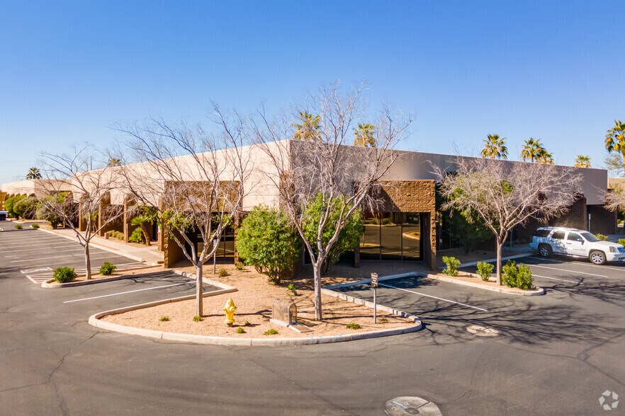 More Photos Of 17235 N 75th Ave, Glendale Unknown For Lease